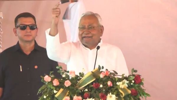 'अब नहीं होंगे इधर-उधर...', जमुई रैली के साथ NDA के चुनाव कैंपेन का शंखनाद, CM नीतीश ने फिर दोहराया पुराना राग