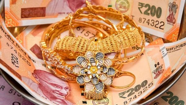 मंगलसूत्र से लेकर प्रॉपर्टी तब.. क्या-क्या आता है स्त्रीधन में? जानिए इससे जुड़े कानून के बारे में