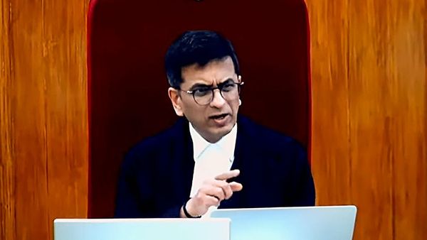 व्हिस्की प्रेम को लेकर SC में कुछ हल्के-फुल्के पल, अल्कोहल बनाम शराब... जानें सुनवाई के दौरान क्या हुआ