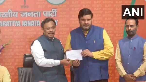 Gourav Vallabh: गौरव वल्लभ BJP में हुए शामिल, क्या इस वजह से थामा भगवा पार्टी का दामन?