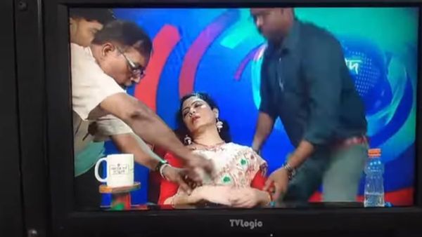 'मैडम को हीटवेट की न्यूज पढ़ते AC स्टूडियो में आए चक्कर', लाइव TV पर एंकर बेहोश, Video Viral