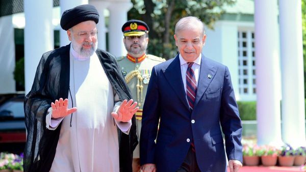 Iran-Pakistan: ईरान के राष्ट्रपति का पाकिस्तान में दिल खोलकर स्वागत, 17 अरब डॉलर का जुर्माना होगा माफ?