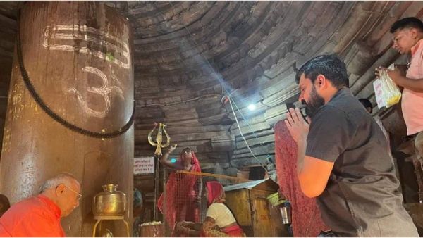 कहां है चमत्कारिक मतंगेश्वर महादेव का मंदिर, हर साल बढ़ती है शिवलिंग की लंबाई