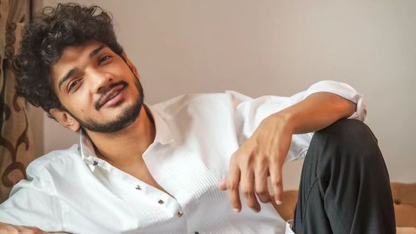 Munawar Faruqui पर क्यों बरसाए गए अंडे? कॉमेडियन ने बताई पूरी सच्चाई, कहा- 'रेस्टोरेंट वाले ने मुझे...'