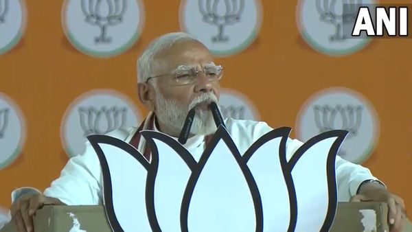 बैतूल में इंडी गठबंधन को पीएम नरेंद्र मोदी लिया आड़े हाथ, कहा- ये PM की कुर्सी का भी ऑक्शन करने में लगे हैं