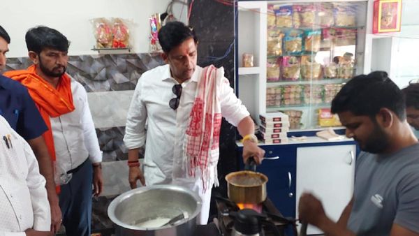 Lok Sabha Election 2024: 'जब चाय बनाने लगे रवि किशऩ़़', चुनाव प्रचार के दौरान दिखा नया अंदाज