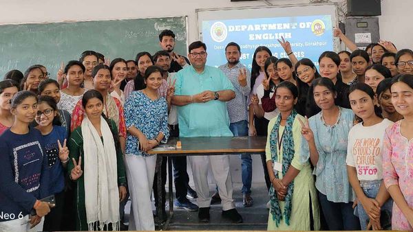 DDU University में डाउट क्लियरिंग क्लासेज से बढ़ा छात्रों का आत्मविश्वास, इस तारीख से है परीक्षा