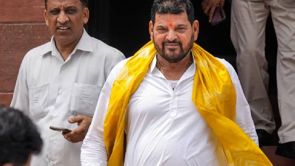 Lok Sabha Election: बृजभूषण शरण सिंह पर एक के बाद एक लग रहे आरोप, क्या बीजेपी ले सकती है यह निर्णय?