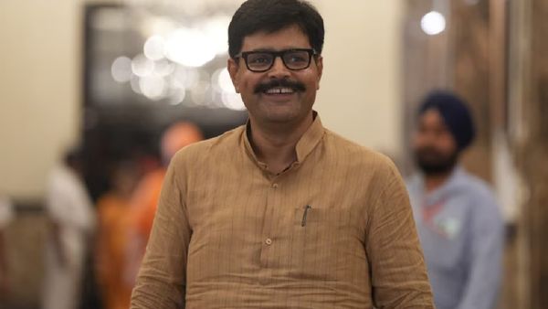 उत्तर प्रदेश में सपा को एक और झटका, विधायक अभय सिंह ने परिवार संग थामा बीजेपी का दामन