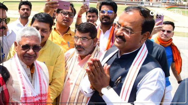 UP Politics: आजमगढ़ पहुंचे केशव प्रसाद मौर्य ने सपा पर बोला हमला, मुख्तार अंसारी को बताया सपा की बीमारी