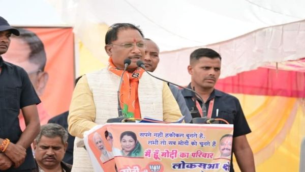 Mandla News: CM विष्णुदेव साय ने मंडला जिले के सलवाह, डिंडौरी के बमानी व गोपालपुर में जनसभा को किया संबोधित