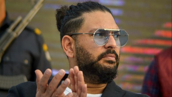 IPL में रन बरसा रहे अभिषेक शर्मा के लिए युवराज ने कही बड़ी बात, बोले-अभी वो टीम इंडिया के लिए तैयार नहीं