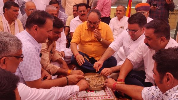 Rajasthan: राजपूत-जाटों ने एक थाली में जीमा खीचड़ा, 40 साल पहले कैसे बिगड़ गए थे रिश्‍ते?