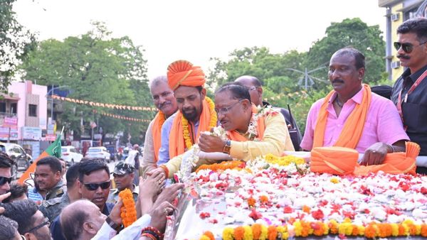 CG: सीएम विष्णुदेव साय ने जमशेदपुर में किया रोड शो, झारखंड में भाजपा की जीत का दावा