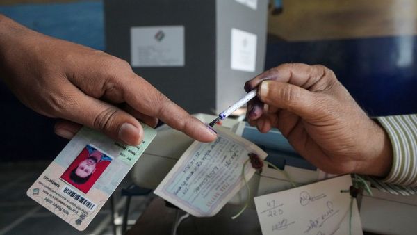 लोकसभा चुनाव लड़ने की चाह में किसान ने बेची अपनी जमीन, नामांकन से पहले हो गया बड़ा खेला, क्या है पूरा मामला?