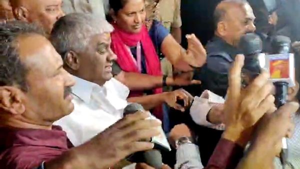 कर्नाटक: एचडी रेवन्ना को बड़ी राहत, 'अश्लील वीडियो' केस से जुड़े इस मामले में मिली जमानत