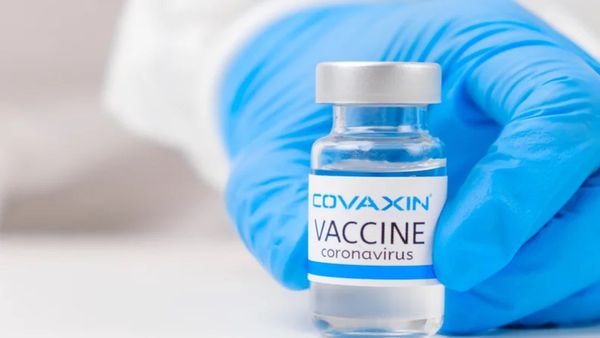 ' कोरोना वैक्सीन के साइड इफेक्ट्स की बात भ्रामक', Covaxin को लेकर BHU की स्टडी पर ICMR के डीजी का बड़ा दावा