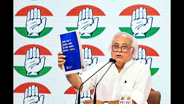 कांग्रेस नेता जयराम रमेश ने की पीएम मोदी की विभाजनकारी चुनावी बयानबाजी की आलोचना, कहा लहर नहीं सिर्फ क़हर