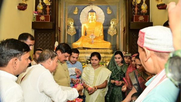 बिहार के बोधगया पहुंचे एमपी सीएम मोहन यादव, सहपरिवार की पूजा..खुशहाली की कामना