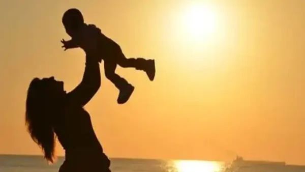 Mother's Day 2024 Wishes: 'ममता की मंदिर की है...','मदर्स डे' पर भेजें ये प्यार भरे संदेश