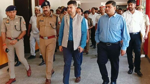 Maharajganj News: लोकसभा चुनाव के मद्देनजर इन जरूरी निर्देशों का करना होगा पालन