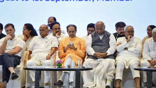 वोटिंग घटने से सीटें बढ़ने के सपने देख रहा विपक्ष