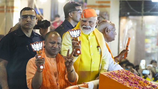 पीएम मोदी 8वीं बार अयोध्या में, रामलला का दर्शन और 2KM लंबा रोड शो, कैसा रहेगा रामनगरी का मिजाज? समझिए