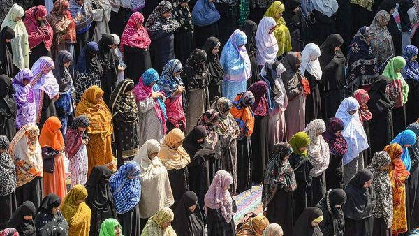 'जनसंख्या बढ़ोतरी का धर्म से कोई लेना-देना नहीं, प्रजनन दर में सबसे ज्यादा गिरावट मुसलमानों में: NGO का दावा