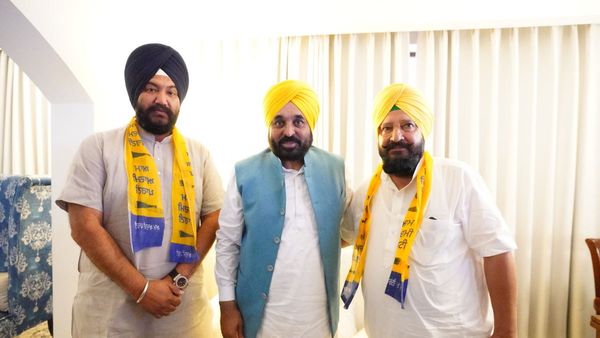 Punjab: आप में शामिल हुए शिरोमणि अकाली दल नेता तलबीर गिल, भगवंत मान बोले- कई अकाली नेता पार्टी छोड़ेंगे