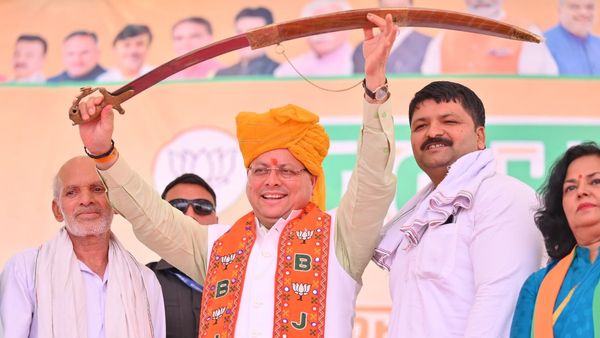 अरविंद शर्मा के समर्थन में रोहतक पहुंचे CM पुष्कर सिंह धामी, राहुल गांधी पर कुछ यूं कसा तंज