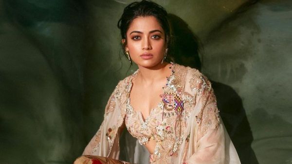 रश्मिका मंदाना के अटल सेतु वीडियो से बौखलाई जनता, भड़के आदित्य ठाकरे, लोग बोले- 'एनिमल' बनाओ लेकिन....