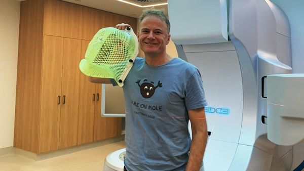 Richard Scolyer: कौन हैं रिचर्ड स्कोलियर? जिन्होंने सेल्फ-इनवेंटेड ट्रीटमेंट से ब्रेन कैंसर को दी मात!