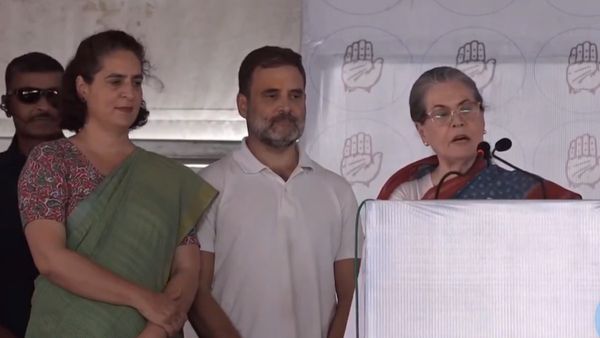'मैं आपको अपना बेटा सौंप रही हूं...', रायबरेली में राहुल के लिए सोनिया ने ऐसे मांगा वोट