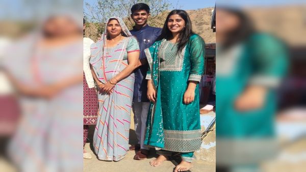 Success Story: पति की शहादत के बाद खुद टीचर बन वीरांगना ने बेटी को डॉक्‍टर व बेटे को फौजी बनाया
