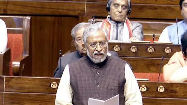 Sushil Modi Update: विशेष विमान से लाया जा रहा सुशील मोदी का पार्थिव शरीर, भाजपा के सारे कार्यक्रम रद्द