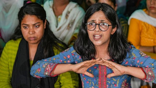 'मैं पीरियड में थी, फिर भी वे मारते गए...', मालीवाल ने केजरीवाल के निजी सचिव पर लगाए ये गंभीर आरोप