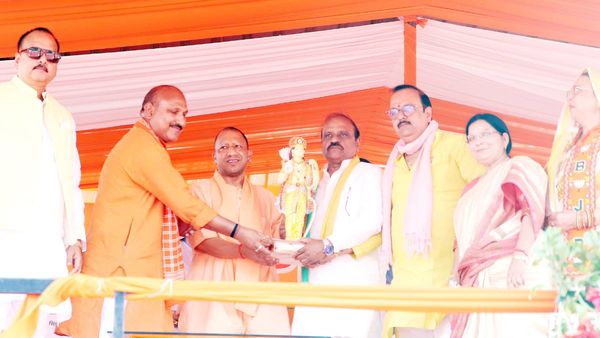 हरदोई में सीएम योगी बोले- ये चुनाव रामभक्‍तों और रामद्रोहियों के बीच है, राम का अपमान करने वालों की दुर्गति तय