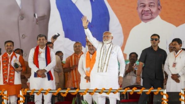 UP News: जब तक जिंदा हूं, धर्म के आधार पर आरक्षण नहीं होने दूंगा, सीतापुर में बोले पीएम मोदी