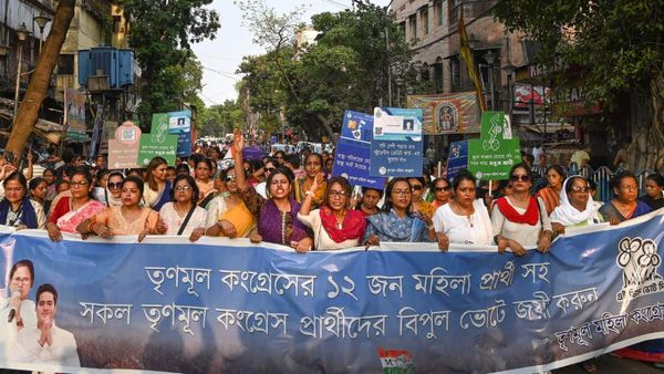 Lok Sabha Election: चौथे चरण से पहले बंगाल में टीएमसी कार्यकर्ता की हत्या, देश के 96 सीटों पर वोटिंग जारी