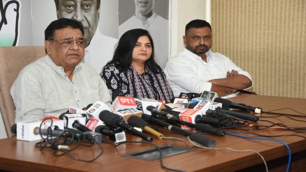 स्ट्रांग रूम में एलईडी बंद होने से गड़बड़ी की आशंका, कांग्रेस के प्रत्याशी पंकज अहिरवार ने उठाए सवाल