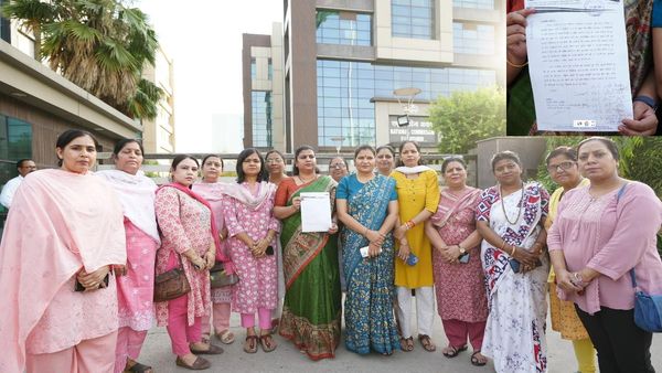 AAP महिला विधायकों ने राष्‍ट्रीय महिला आयोग अध्‍यक्ष से की मुलाकात अमित मालवीय के खिलाफ दर्ज की शिकायत