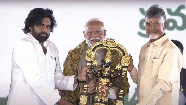 Andhra Cabinet: पवन कल्याण बने ड‍िप्‍टी CM, नायडू ने बेटे को द‍िया ये व‍िभाग, जानें 23 मंत्रियों का ब्‍योरा