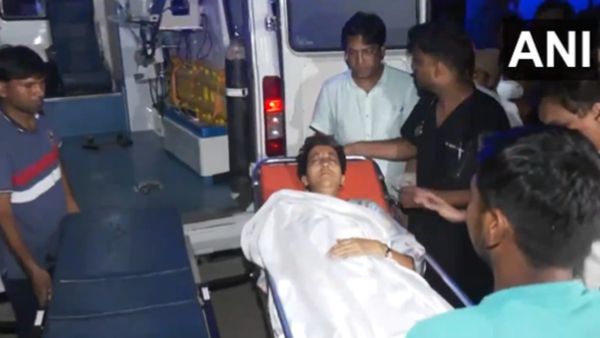 Delhi: पानी की मांग को लेकर अनशन पर बैठीं जल मंत्री आतिशी की तबीयत बिगड़ी, अस्पताल में कराया भर्ती