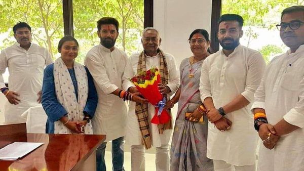 OI Exclusive: NDA छोड़ INDIA के साथ जाने पर LJPR अध्यक्ष चिराग पासवान ने तोड़ी चुप्पी कही ये बात