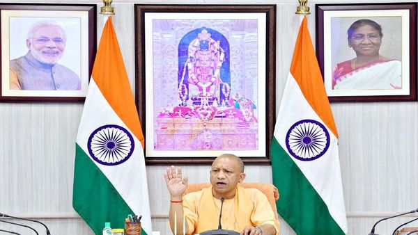 योगी कैबिनेट का बड़ा फैसला, 8 साल पहले रिटायर हुए राज्‍य कर्मचारियों को भी मिलेगा वेतन-वृद्धि का लाभ