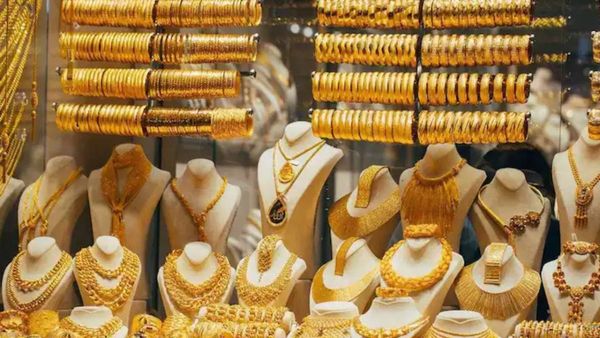 Gold-Silver Price: सोने-चांदी की कीमतों में आई गिरावट, खरीददारी से पहले चेक करें 24 जून को कैसा है भाव