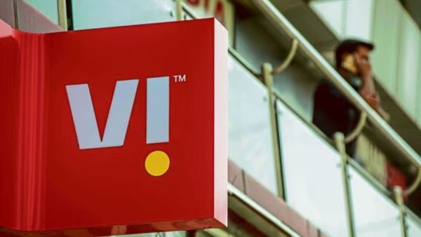 Jio-Airtel के बाद Vodafone-Idea ने टैरिफ प्लान की कीमतें 24% तक बढ़ाई, इस दिन से होगी लागू, चेक करें पूरी लिस्ट