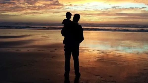 Fathers Day 2024 Wishes: 'सबसे प्यारा कौन है...', फादर्स डे पर पिता को भेजें ये खास संदेश