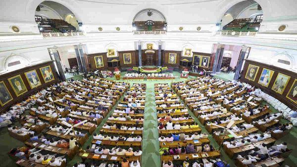 ...तो क्या प्रोटेम स्पीकर भर्तृहरि का साथ नहीं देंगे इंडी गुट के सांसद? विपक्षी दल के नेताओं कही बड़ी बात