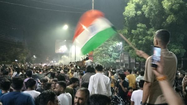 T20 World Cup: ग्वालियर में मना टीम इंडिया की जीत का जश्न, सड़कों पर आतिशबाजी और ढोल की थाप पर झूम उठे लोग